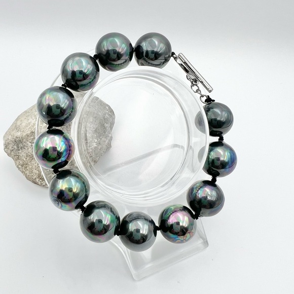 SHELL PEARL BRACELET - Picture 3 of 8